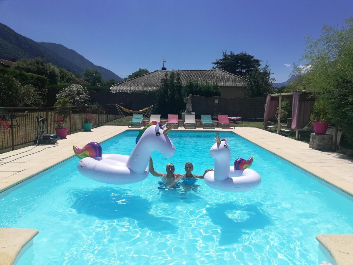 Appartement Lumineux A Voreppe Avec Piscine Екстер'єр фото